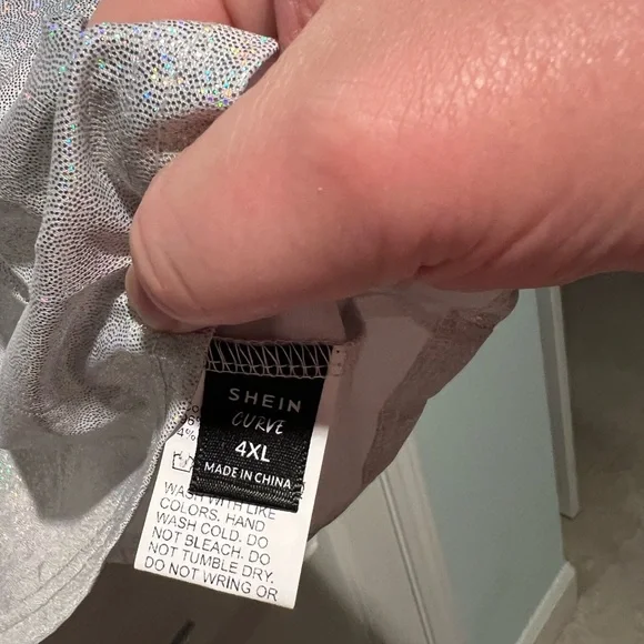 Holographic Silver Plus Size T-Shirt 4X - Picture 2 of 2